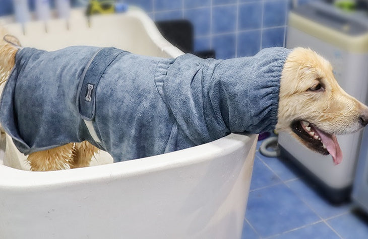 Highly Absorbent Cotton Pet Bathrobe Towel For Drying And Grooming