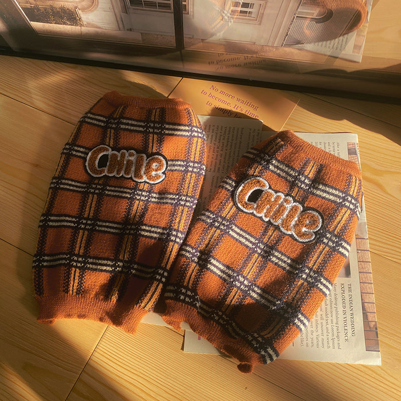 Vintage Plaid Pet Sweater Comfortable Clothing Outfit