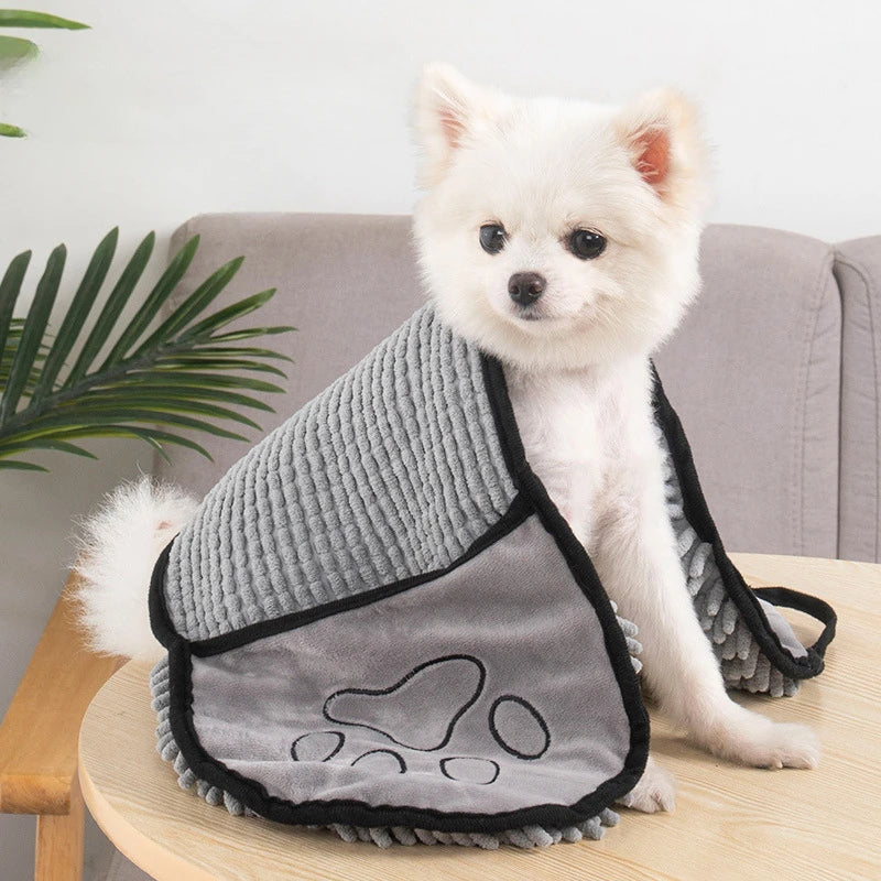 Ultra Absorbent Quick Drying Microfiber Pet Bath Towel With Hand Pockets